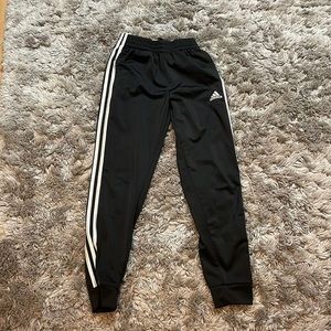 Kids black Adidas sweatpants